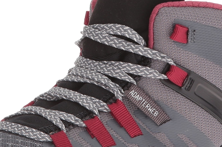 Inov-8 Roclite 325 protects runner